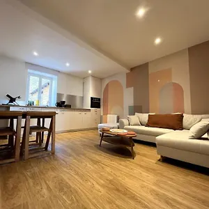 Elegant T2 Entierement Renove Appartement